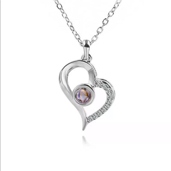 Jewelry - NEW I Love You In 100 Language Projection Necklace